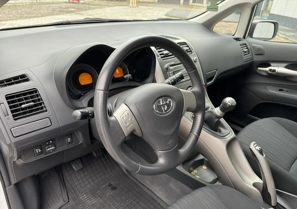 Toyota Auris cena 21500 przebieg: 125231, rok produkcji 2008 z Ząbki małe 254